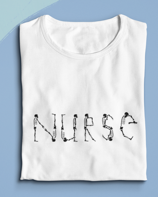 Nurse Skelett Schriftzug T-Shirt Frauen